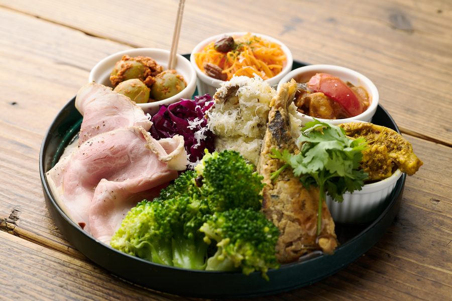 ワインとクラフトビール はるばる お料理メニュー